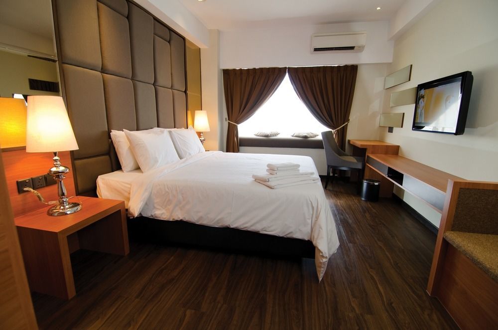 C'Haya Hotel Kota Kinabalu Exterior photo